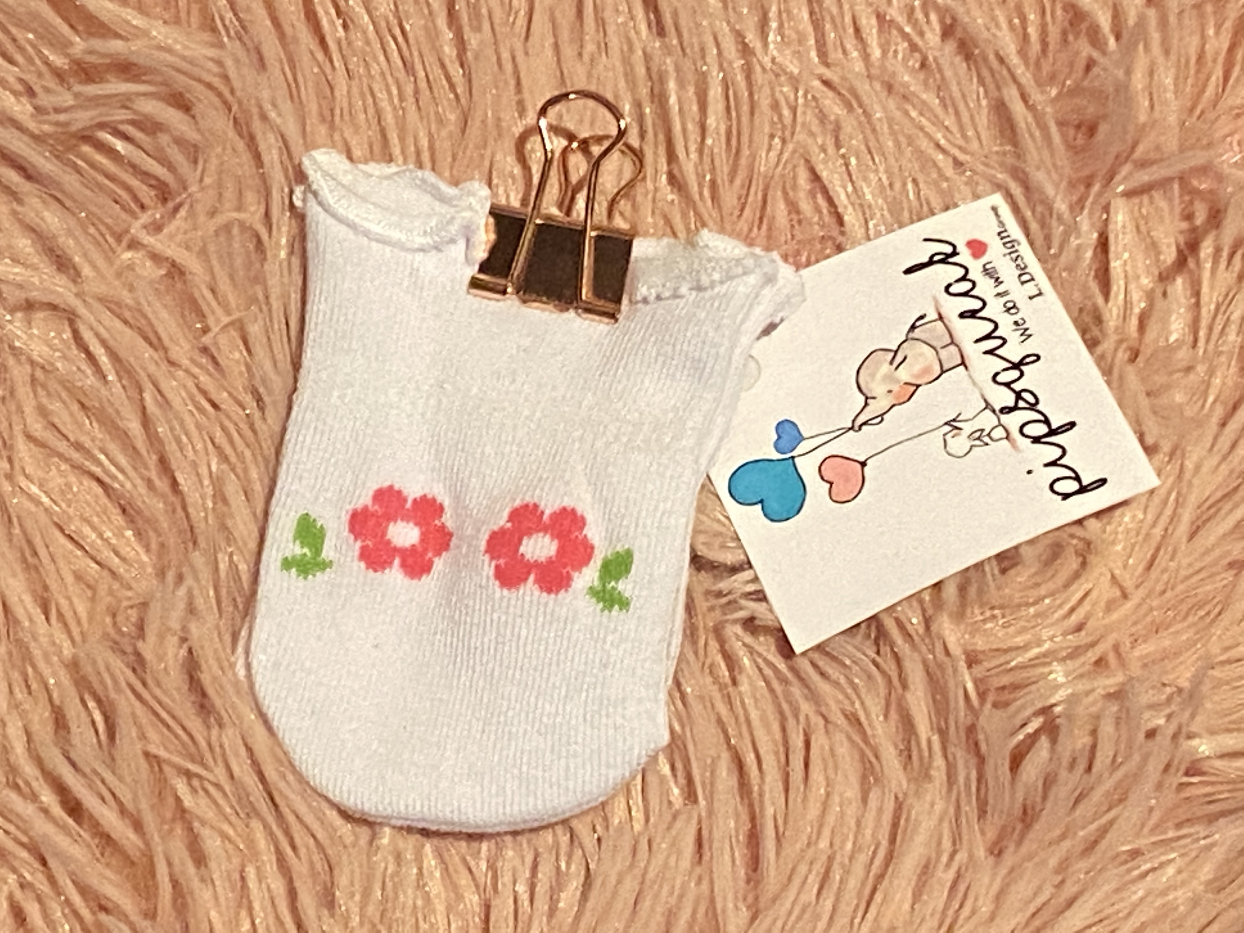 newborn-socks-flowers-